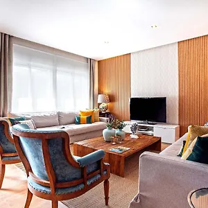 Genteel Paseo De Reding Apartament Malaga