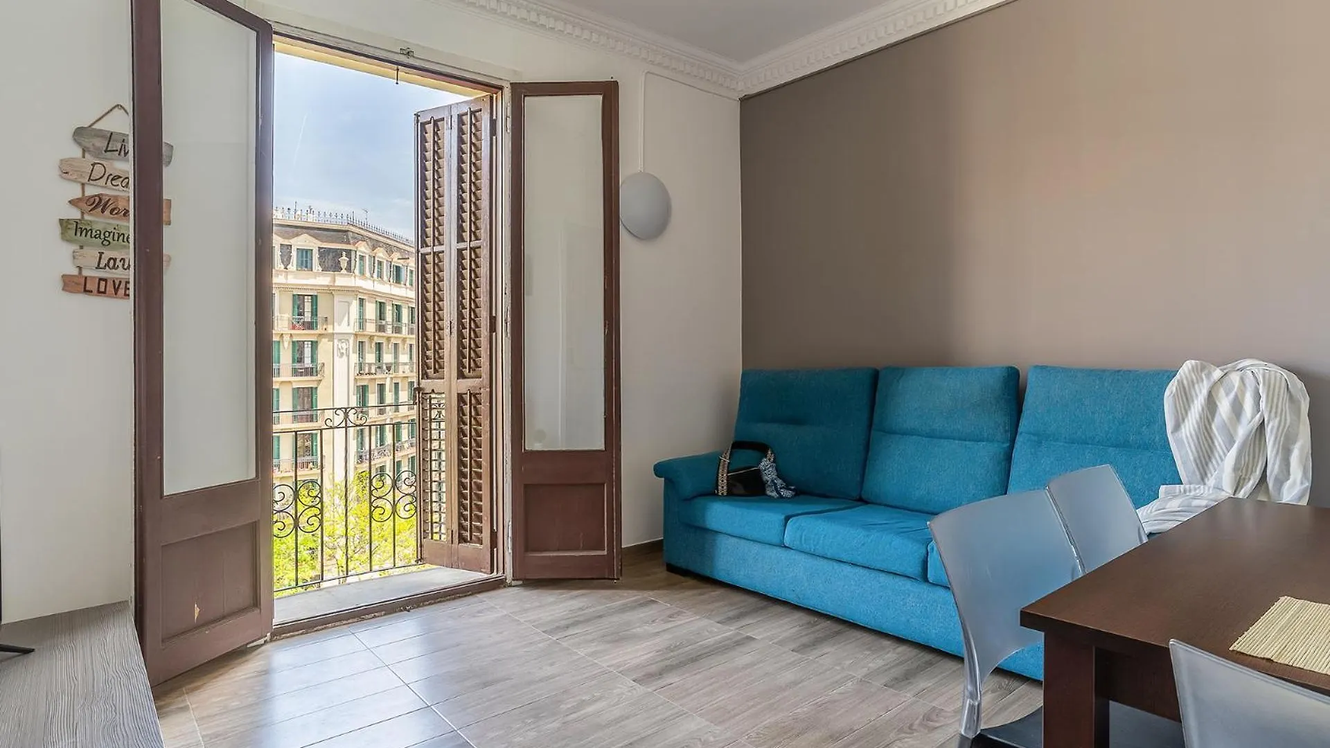Ab Marina Apartments contacts
